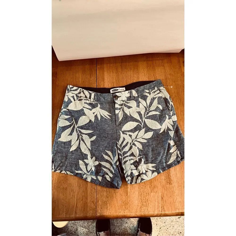 Old Navy Everyday Shorts Gray Womens Size 10/12